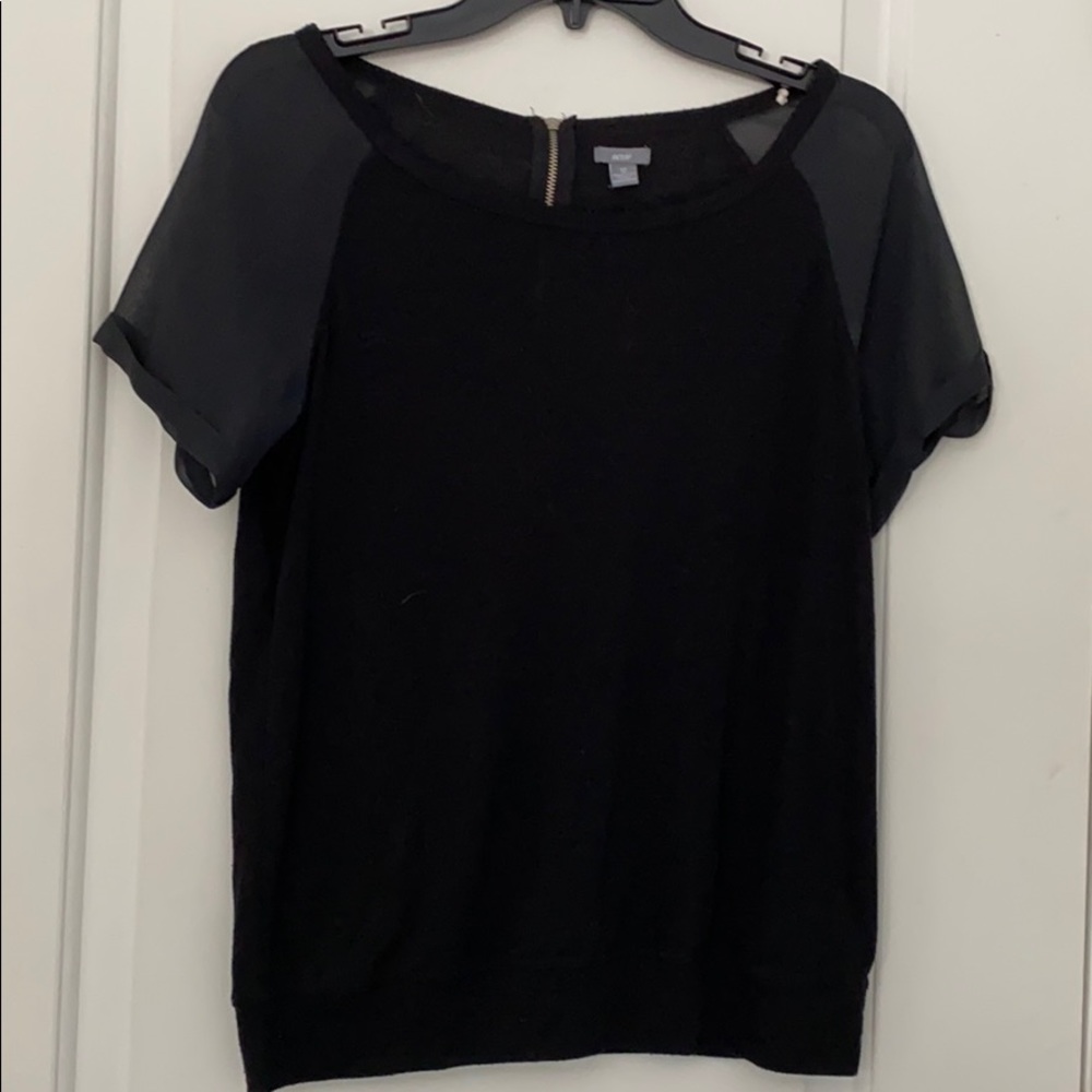 simple black short sleeve